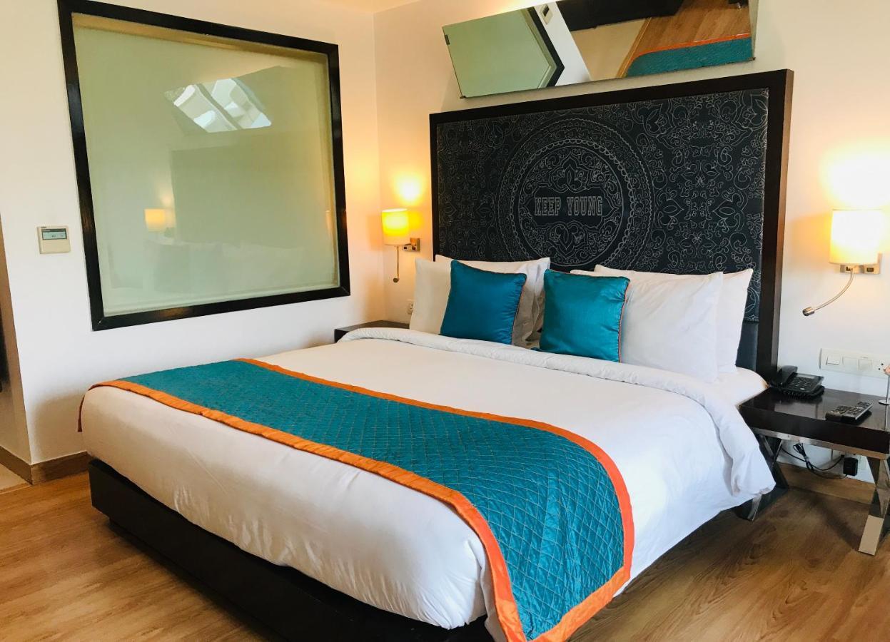 Golden Tulip City Centre Gurgaon Dış mekan fotoğraf