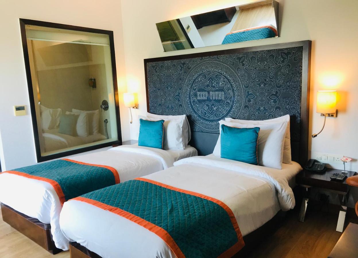 Golden Tulip City Centre Gurgaon Dış mekan fotoğraf