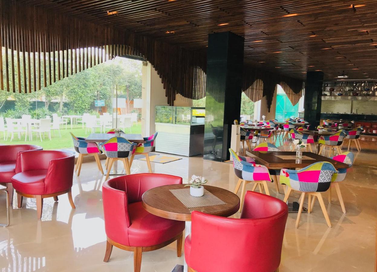 Golden Tulip City Centre Gurgaon Dış mekan fotoğraf